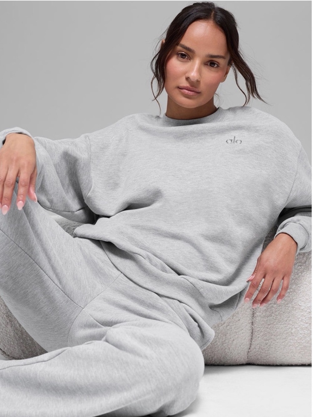 alo Yoga Accolade Crewneck Pullover Sweatshirt Athletic Heather Grey